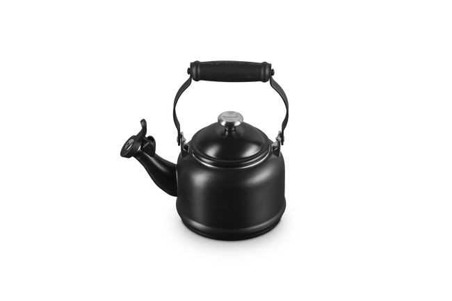 Le Creuset Demi Kettle with StainleStainless Steel Steel Knob 1.1L Matte BlackMatte Black image number 2