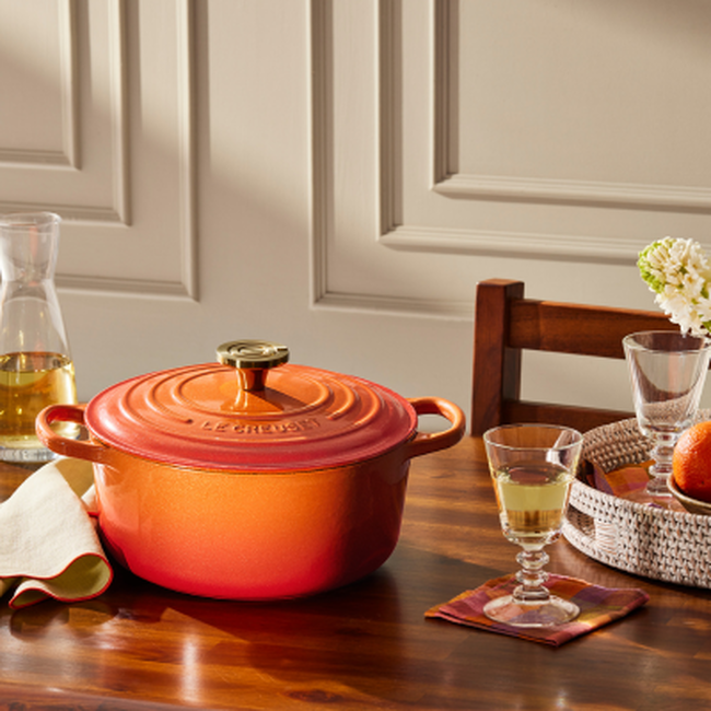 Cast Iron Flamme Dorée Signature Round Casserole with Crucible Knob image number 1
