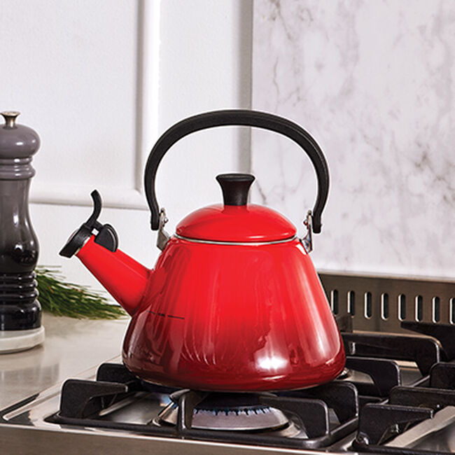 Le Creuset Kone Kettle with Phenolic Knob 1.6L CeriseCerise image number 5