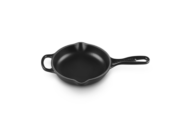 Le Creuset Signature Cast Iron Skillet 16cm Black