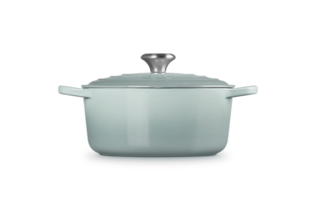 Le Creuset Cast Iron Signature Round Casserole 24cm Sea SaltSea Salt image number 3