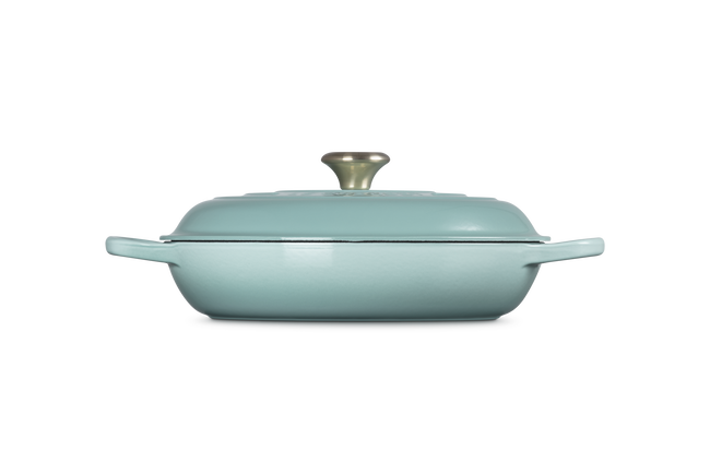 Cast Iron Signature Shallow CasseroleSage image number 4