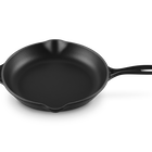 Le Creuset Cast Iron Classic Skillet 26cm Matte BlackMatte Black image number 2