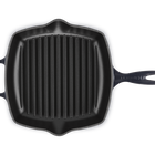 Le Creuset Cast Iron Signature Square Skillet Grill 26cm Matte BlackMatte Black image number 4
