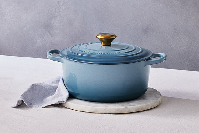 Cast Iron Signature Round CasseroleChambray image number 6