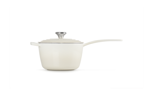 Le Creuset Cast Iron Signature Saucepan 18cm MeringueMeringue image number 3