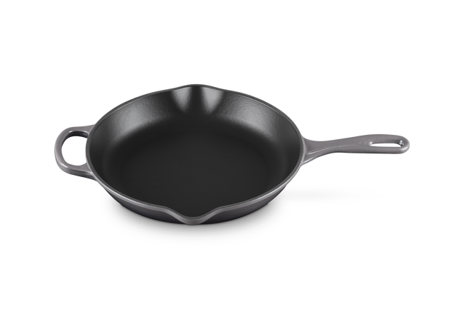 Le Creuset Cast Iron Signature Skillet 26cm FlintFlint image number 2