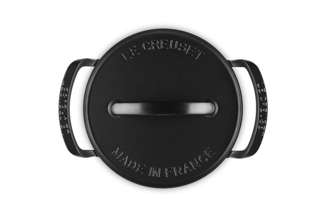 Le Creuset Cast Iron Classic Alpine Outdoor Round Cocotte 25cm Matte Black image number 5
