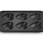 Le Creuset Metal Bakeware 6 Cup Tiered Heart Tray image number 1