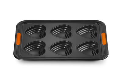 Le Creuset Metal Bakeware 6 Cup Tiered Heart Tray