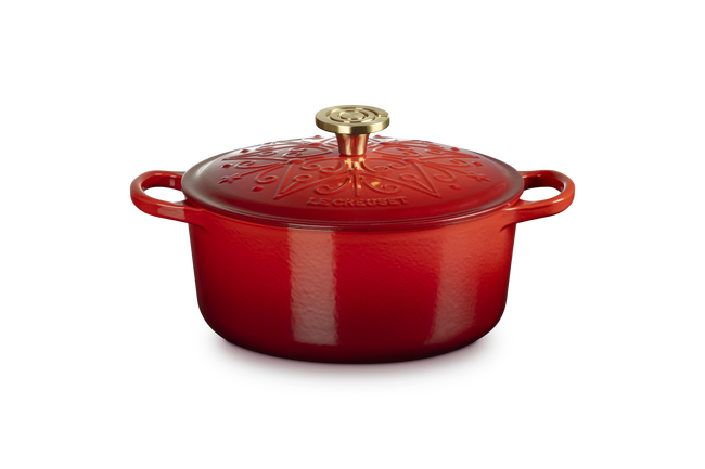 Le Creuset Signature Cast Iron Round Cocotte L'Etoile Relief 24cm CeriseCerise image number 1