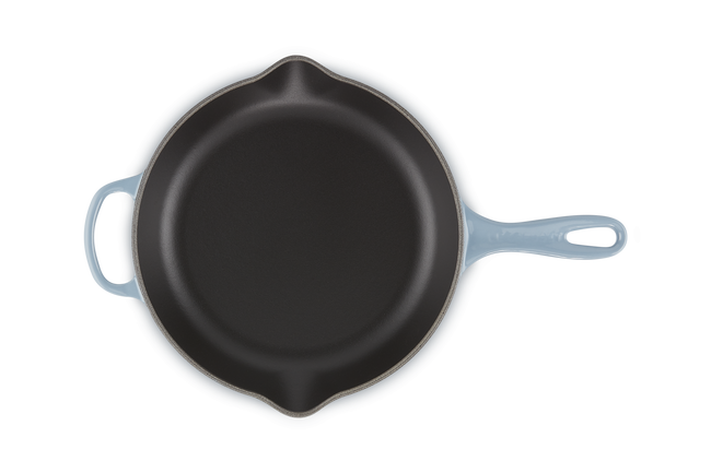 Le Creuset Cast Iron Signature Skillet 26cm ChambrayChambray image number 4