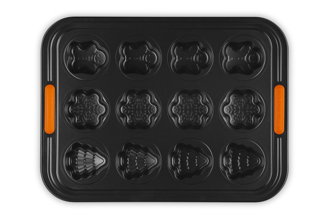 Le Creuset Metal Bakeware 12 Cup Holiday Cakelet Tray image number 7