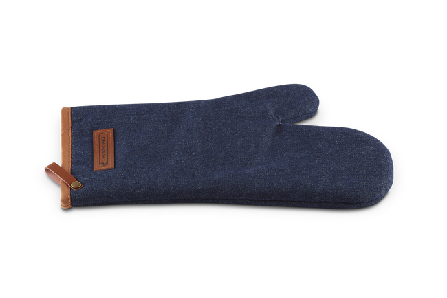 Le Creuset Oven Mitten Denim image number 1