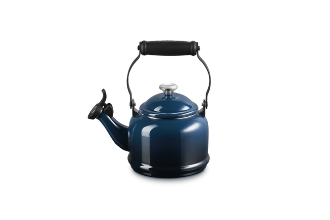 Le Creuset Demi Kettle with Chrome Knob 1.1L NuitNuit image number 1