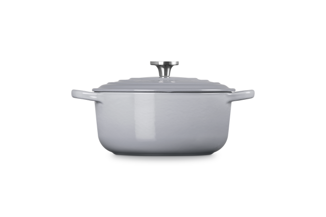 Le Creuset Cast Iron Signature Round Casserole 20cm Ch&acirc;teauCh&acirc;teau image number 3