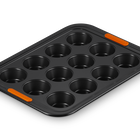 Le Creuset Metal Bakeware 12 Cup Muffin Pan image number 4
