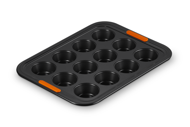 Le Creuset Metal Bakeware 12 Cup Muffin Pan image number 4