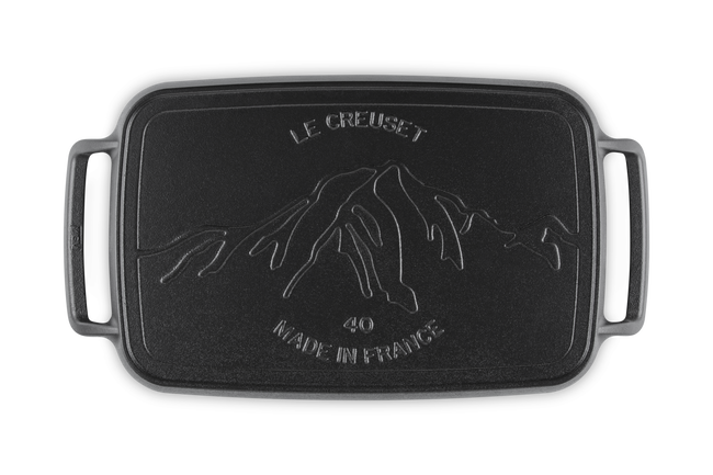 Le Creuset Cast Iron Alpine Outdoor Rectangular Griddle 40cm Matte Black image number 4
