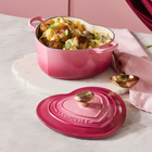 Le Creuset Cast Iron Classic Heart Casserole with Copper Knob 20cm Berry image number 6