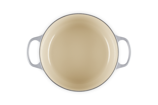 Star Trek Collection Enterprise Round Dutch Oven with Starfleet Delta Knob image number 7