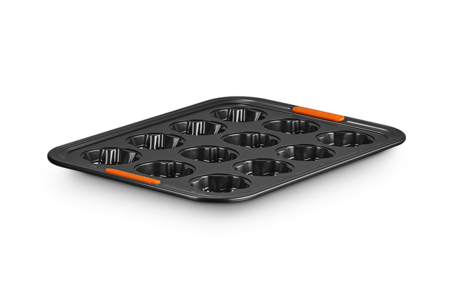 Le Creuset Metal Bakeware 12 Cup Halloween Tray image number 7