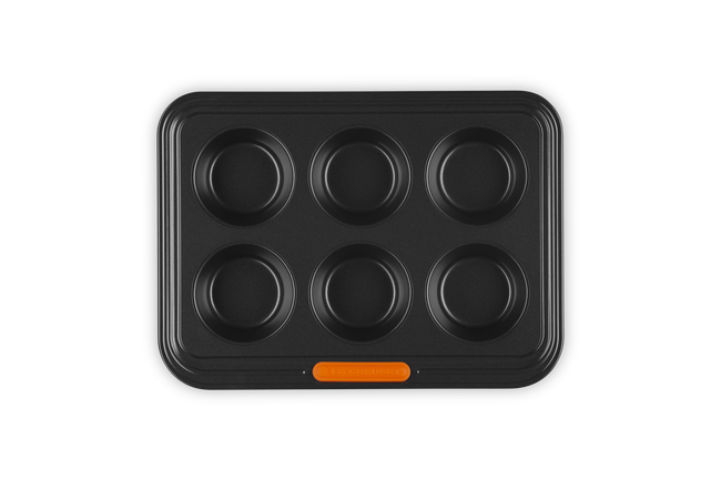 Le Creuset Metal Bakeware 6 Cup Muffin Tray image number 3