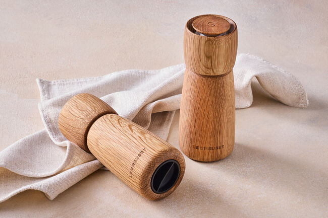 Le Creuset Top Grind Pepper Mill 120ml Oak image number 2