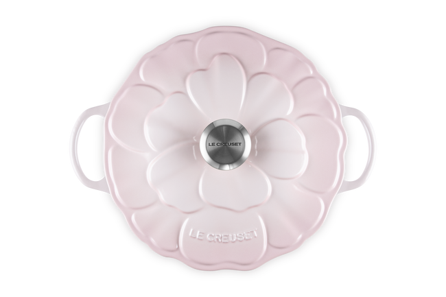 Le Creuset Cast Iron Signature Petal Soup Pot 26cm Shell PinkShell Pink image number 5