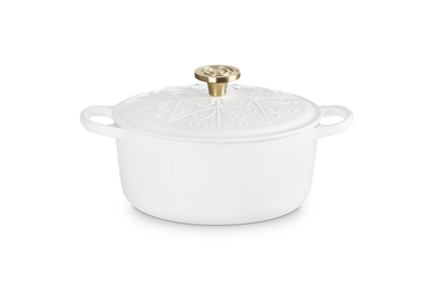 Le Creuset Signature Cast Iron Round Cocotte L'Etoile Relief 24cm Cotton