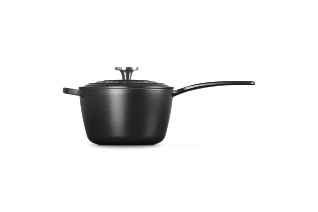 Le Creuset Cast Iron Signature Saucepan 18cm Matte BlackMatte Black image number 3