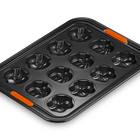 Le Creuset Metal Bakeware 12 Cup Halloween Tray image number 5