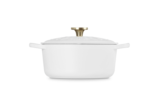 Le Creuset Signature Cast Iron Round Cocotte L'Etoile Relief 24cm CottonCotton image number 3