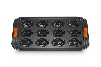 Le Creuset Metal Bakeware 12 Cup Halloween Tray
