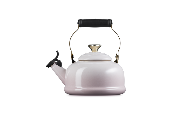 Le Creuset Classic Kettle with Gold Heart Knob 1.6L image number 3