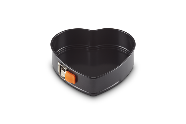 Le Creuset Metal Bakeware Heart Shape Spring Form 25cm image number 2