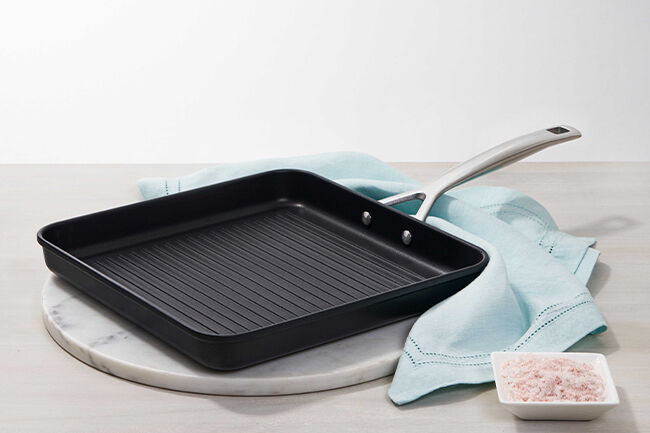 Toughened Non-Stick Square Grill with Long Handle image number 2