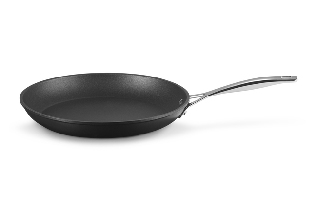 Le Creuset Toughened Non-Stick Shallow Frying Pan 30cm image number 1