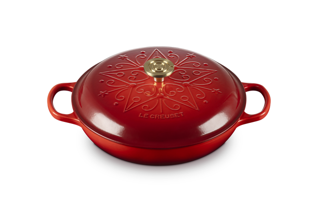 Le Creuset Signature Cast Iron Shallow Casserole L'Etoile Relief 30cm CeriseCerise image number 2