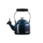Le Creuset Demi Kettle with Chrome Knob 1.1L NuitNuit image number 3