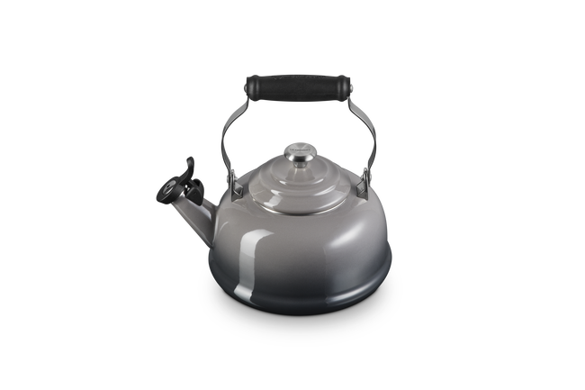 Le Creuset Whistling Teakettle with Stainless Steel Knob 1.6L image number 3