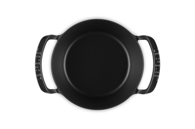 Le Creuset Cast Iron Classic Alpine Outdoor Round Cocotte 25cm Matte Black image number 4