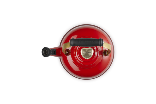Le Creuset Classic Kettle with Gold Heart Knob 1.6L CeriseCerise image number 4