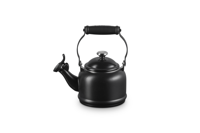 Le Creuset Demi Kettle with Stainless Steel Knob 1.1L Matte BlackMatte Black image number 1