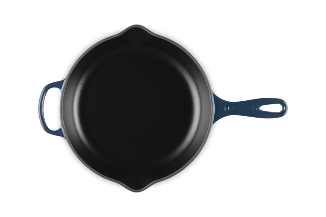 Le Creuset Cast Iron Signature Skillet 26cm NuitNuit image number 4