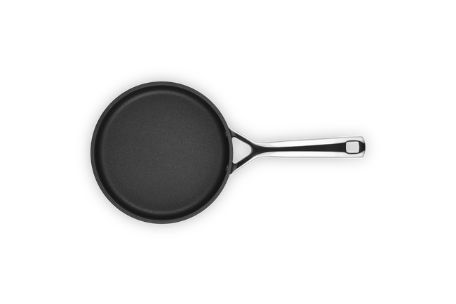 Le Creuset Toughened Non-Stick Saut&ecirc; Pan image number 4
