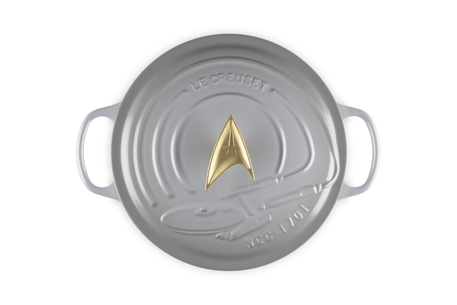 Star Trek Collection Enterprise Round Dutch Oven with Starfleet Delta Knob image number 8
