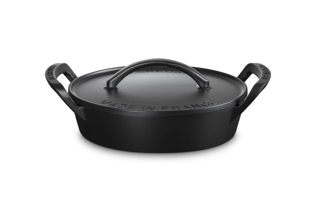 Le Creuset Cast Iron Alpine Outdoor Shallow Casserole 28cm Matte Black image number 1