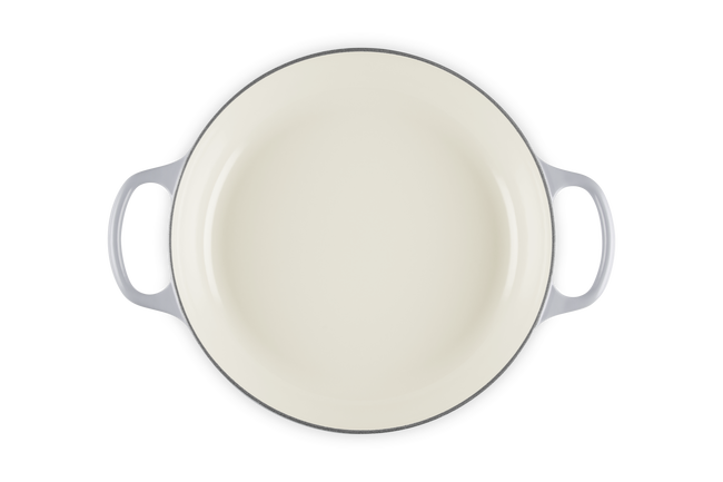 Le Creuset Cast Iron Signature Shallow Casserole 30cm Ch&acirc;teauCh&acirc;teau image number 4