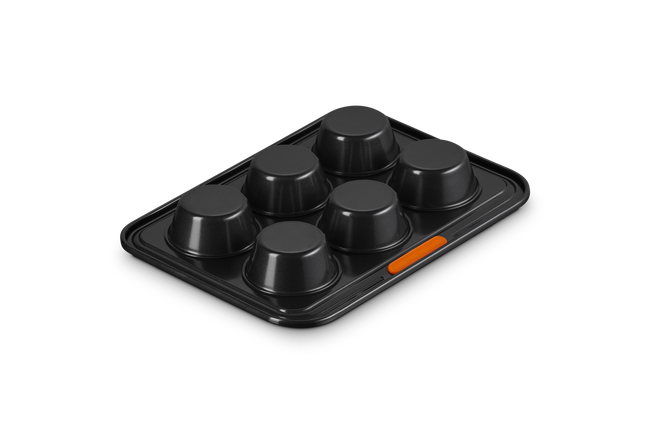 Le Creuset Metal Bakeware 6 Cup Muffin Tray image number 2